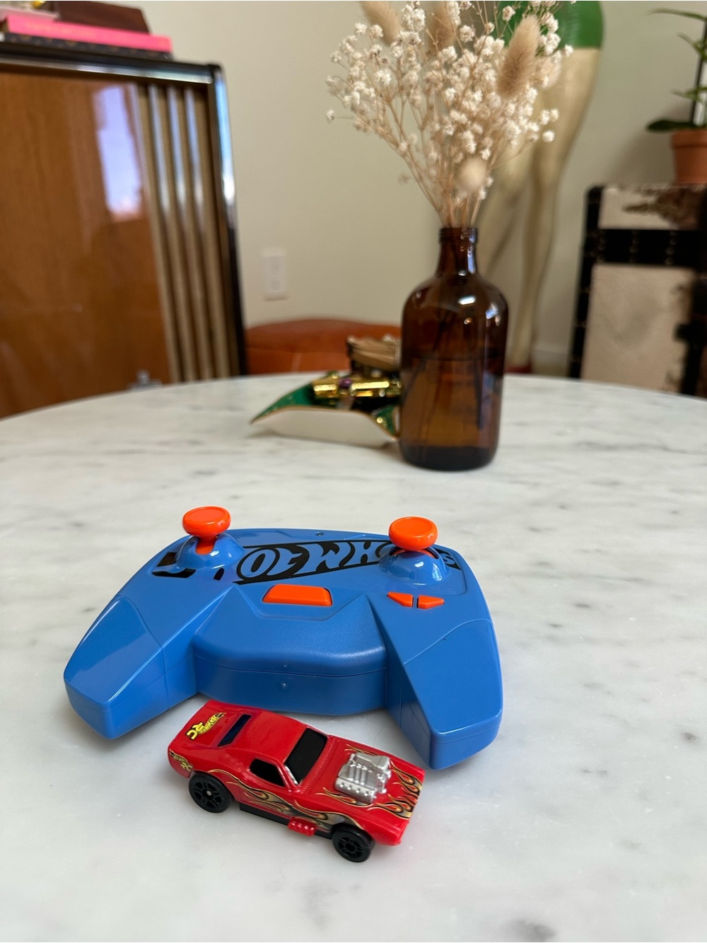Hot Wheels RC 1:64 Scale Rodger Dodger Controller